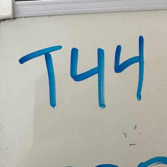 FIGS Women's Large Casma Three-Pocket Scrub Top Blush Pink FW1100 V-Neck NEW - Picture 10 of 10